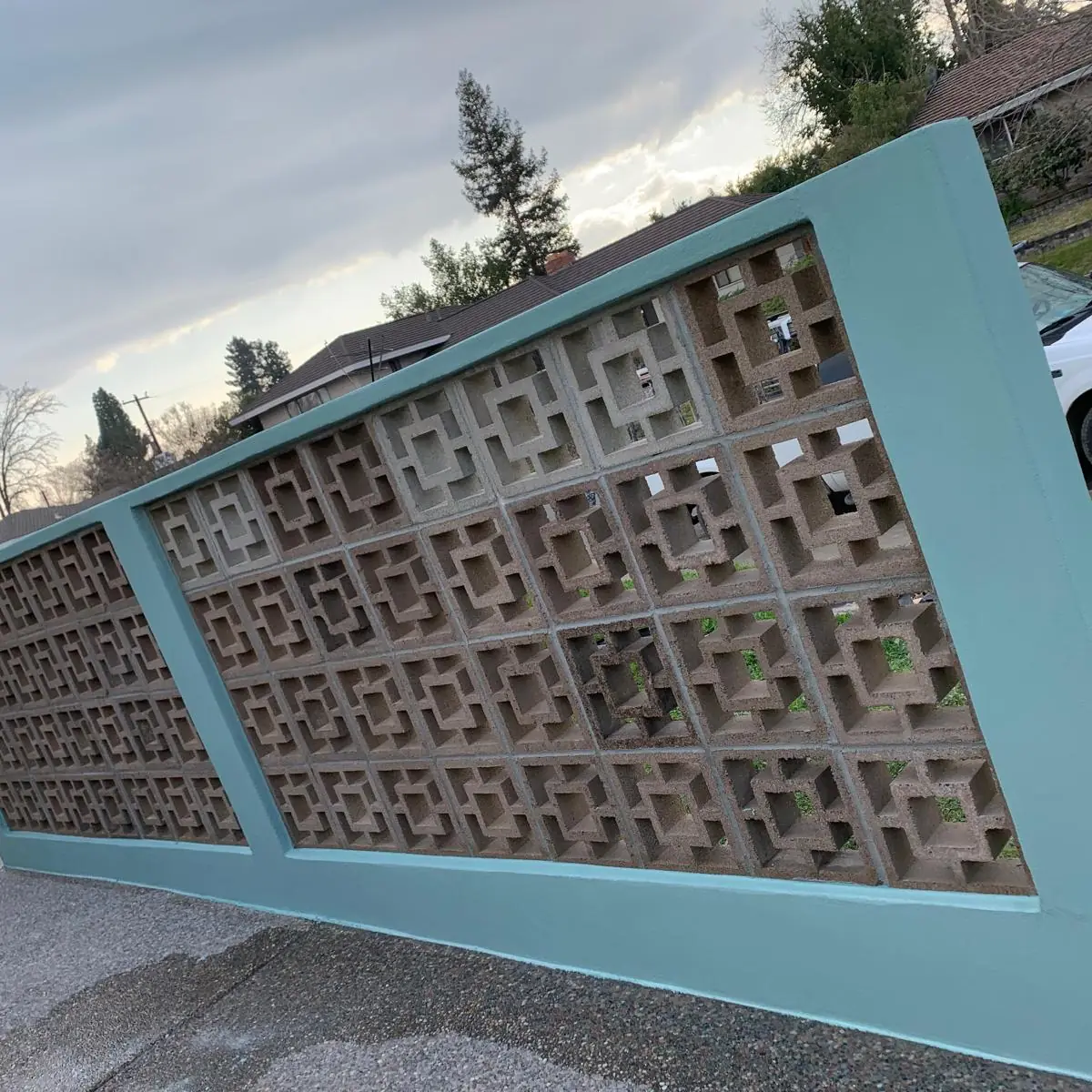 Decorative breeze block screen wall built in Sacramento